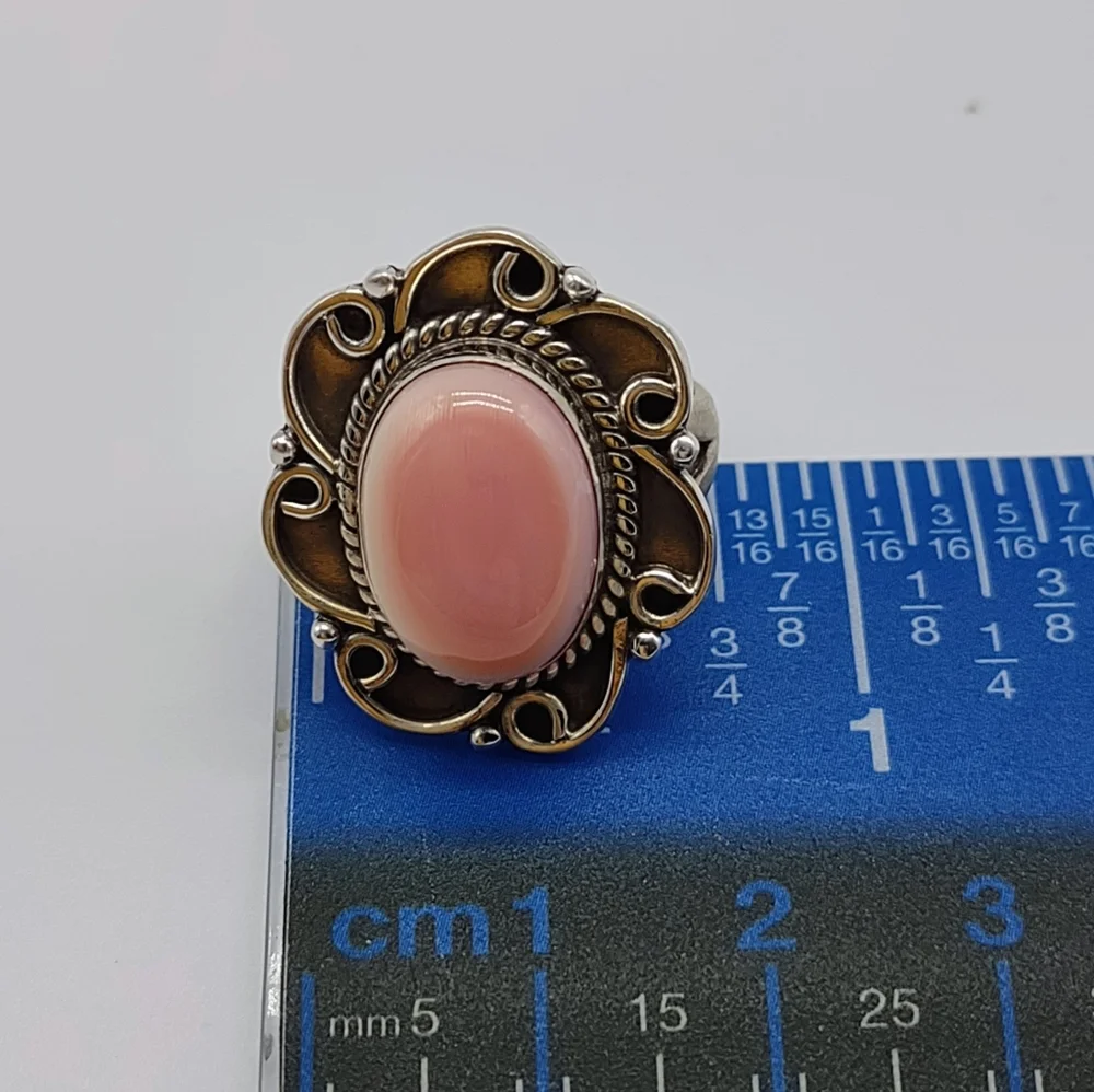 Vintage Navajo Sterling Silver Queen Pink Conch Shell Ring - Picture 9 of 9